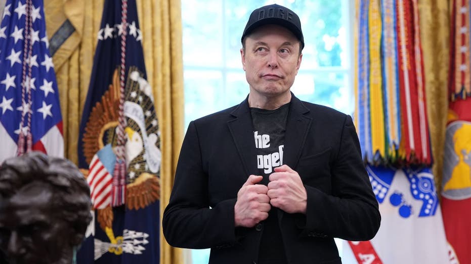 Tesla CEO Elon Musk in the Oval Office