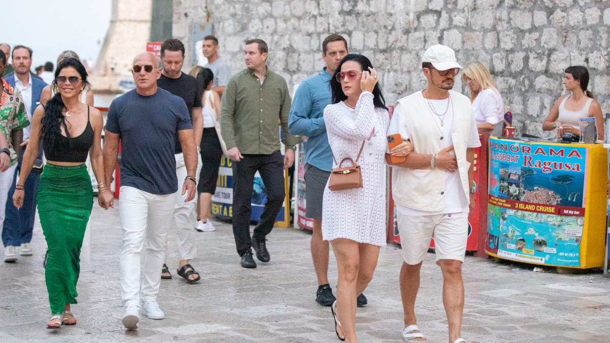 Jeff Bezos, Lauren Sanchez, Katy Perry, Orlando Bloom
